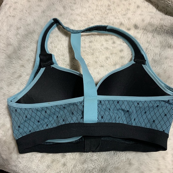 Sports bra - Picture 2 of 3